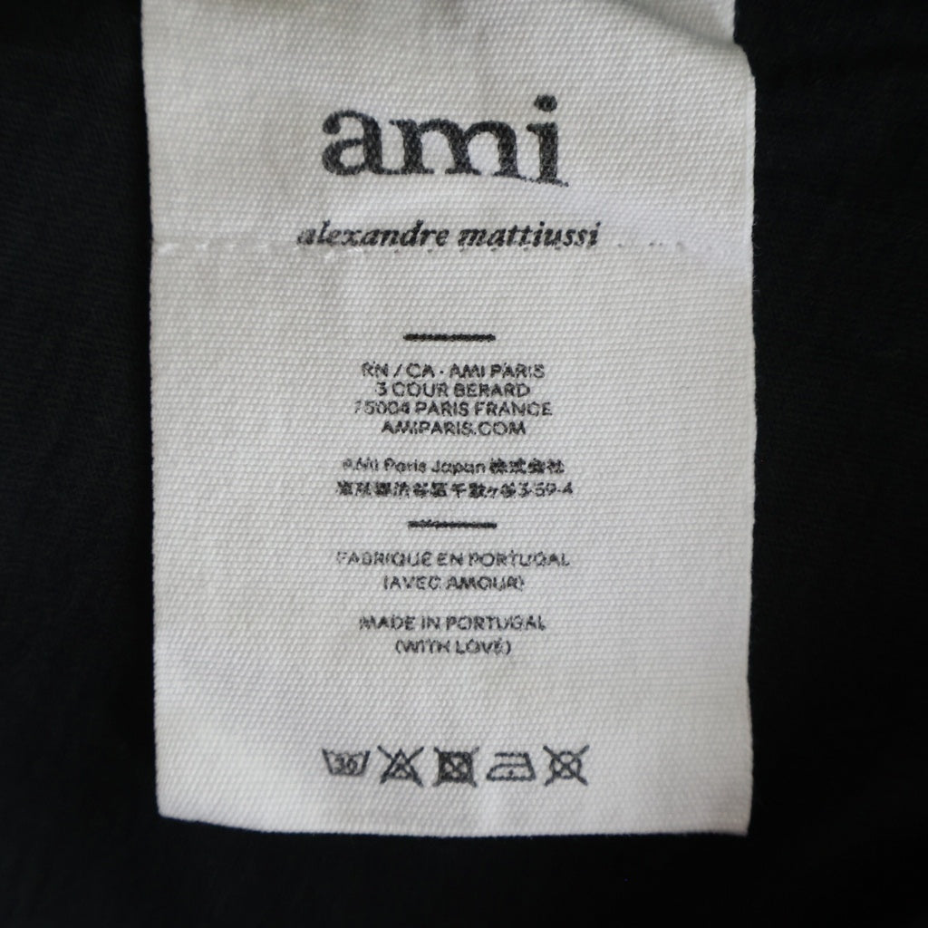 AMI Alexandre Mattiussi(アミアレクサンドルマテュッシ) T-Shirt ハートロゴ刺繍 半袖Tシャツ ブラック BFHJ108.723