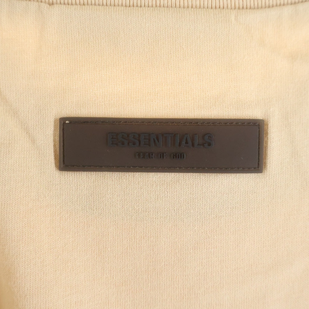 FEAR OF GOD ESSENTIALS(フィアオブゴッド エッセンシャルズ) S/S T-SHIRT ラバーロゴ 半袖Tシャツ ベージュ