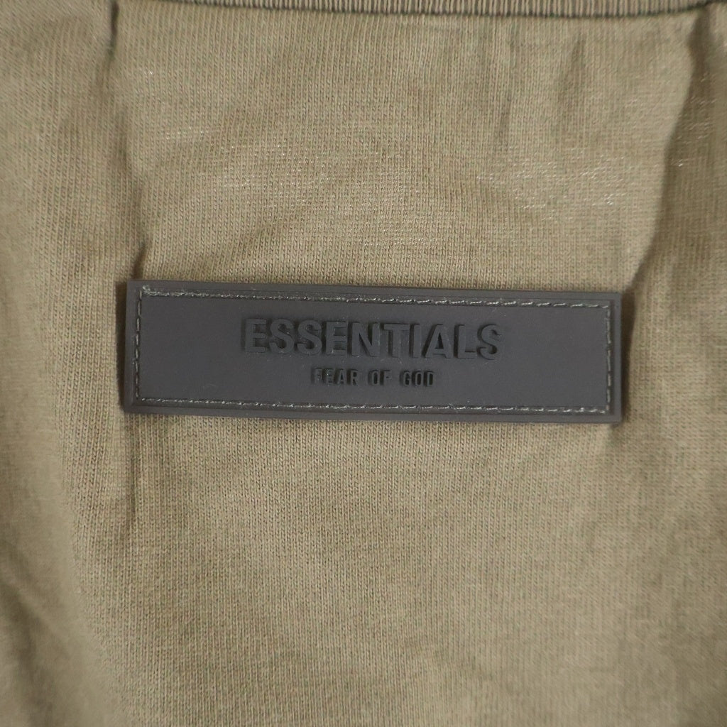 FEAR OF GOD ESSENTIALS(フィアオブゴッド エッセンシャルズ) S/S T-SHIRT フェルトロゴ 半袖Tシャツ ブラウン