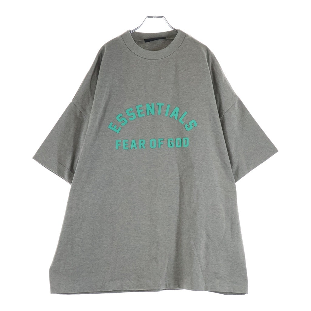FEAR OF GOD ESSENTIALS(フィアオブゴッド エッセンシャルズ) HEAVY S/S T-SHIRT ヘビーオンス ラバーロゴ 半袖Tシャツ グレー