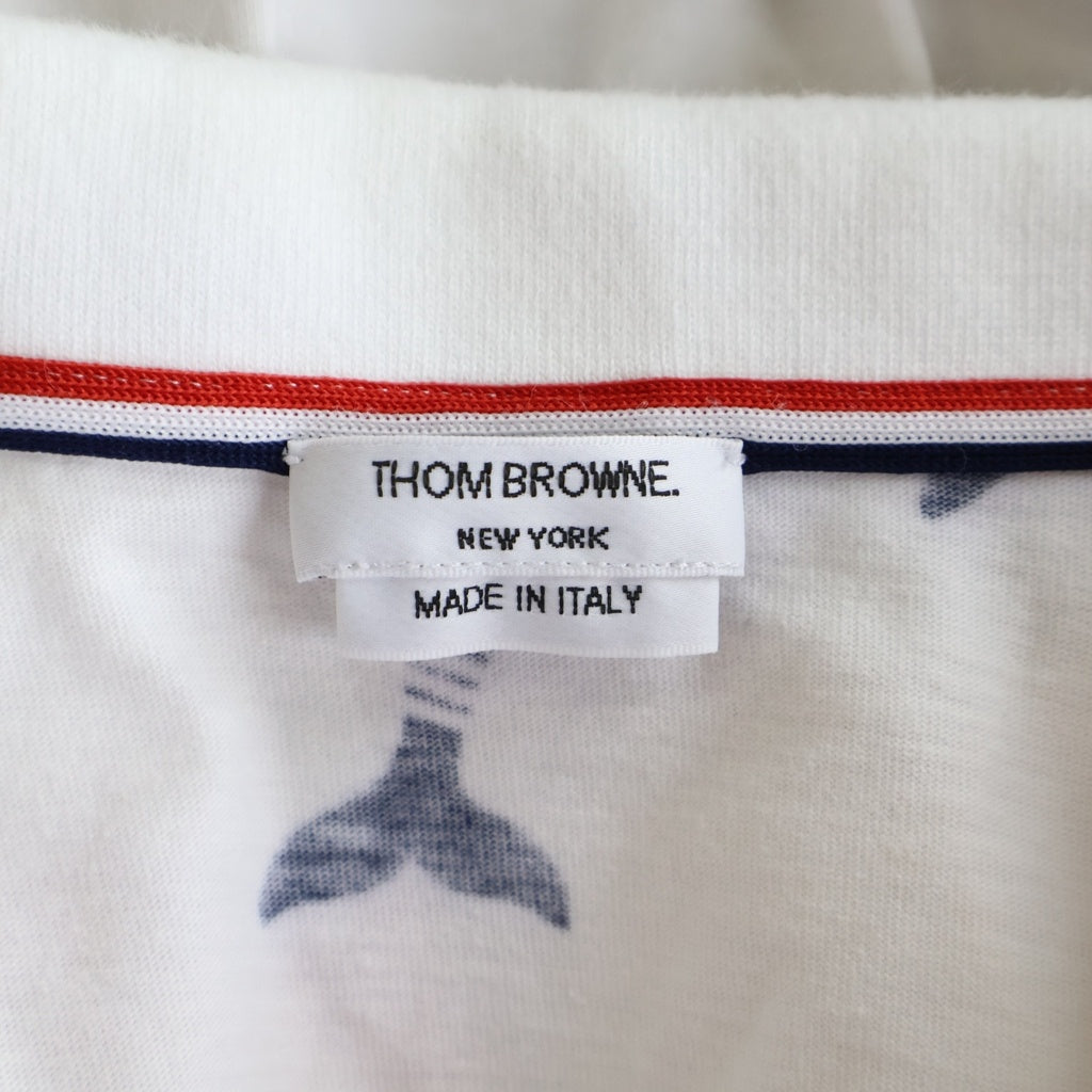 THOM BROWNE(トムブラウン) Dolphin Print Polo Shirt ドルフィンプリント 半袖ポロシャツ ホワイト MJP078A 06463960
