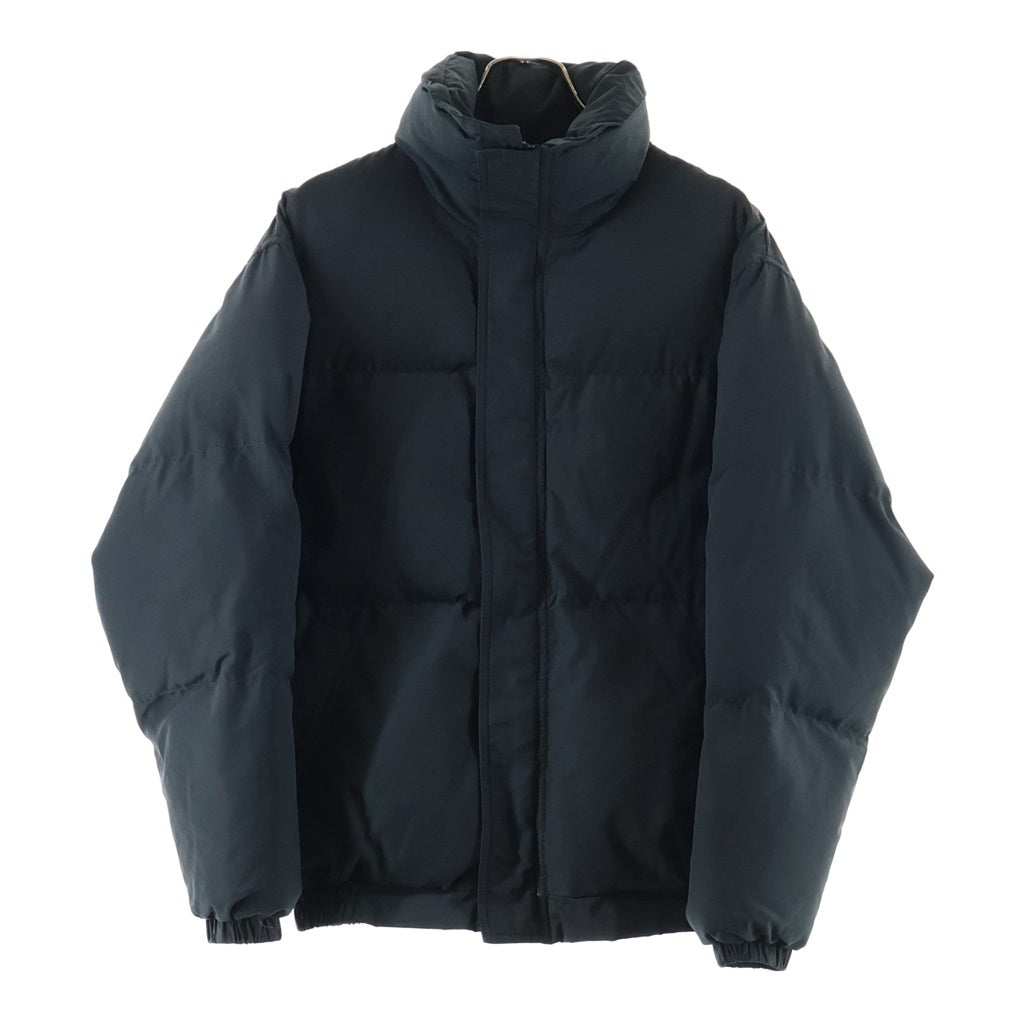 FEAR OF GOD ESSENTIALS(フィアオブゴッド エッセンシャルズ) バックラバーロゴ ジップアップ ジャケット ブラック