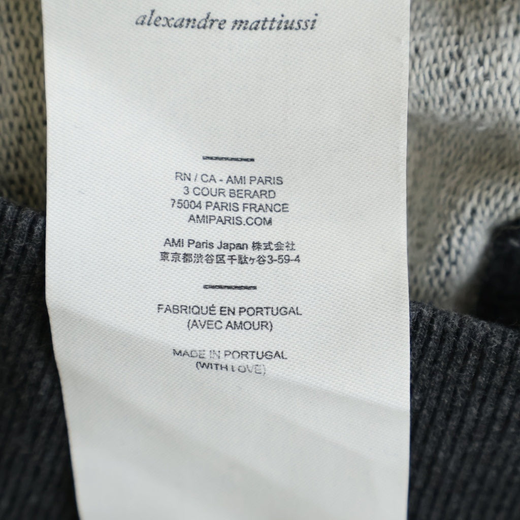 AMI Alexandre Mattiussi(アミアレクサンドルマテュッシ) Sweatshirt ハートロゴ刺繍 クルーネックスウェットトレーナー グレー H20HJ007.730