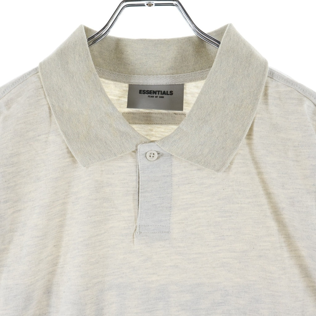 FEAR OF GOD ESSENTIALS(フィアオブゴッド エッセンシャルズ) S/S POLO SHIRT ラバーロゴ 半袖ポロシャツ グレー