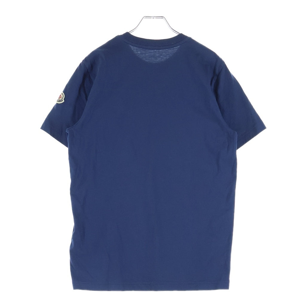MONCLER(モンクレール) 25SS ロゴパッチ リベット ポケットデザイン クルーネック コットン 半袖Tシャツ ネイビー K10918C00039 89AKK