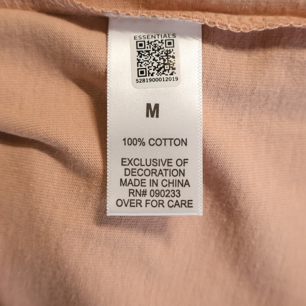 FEAR OF GOD ESSENTIALS(フィアオブゴッド エッセンシャルズ) S/S T-SHIRT ロゴプリント 半袖Tシャツ ピンク