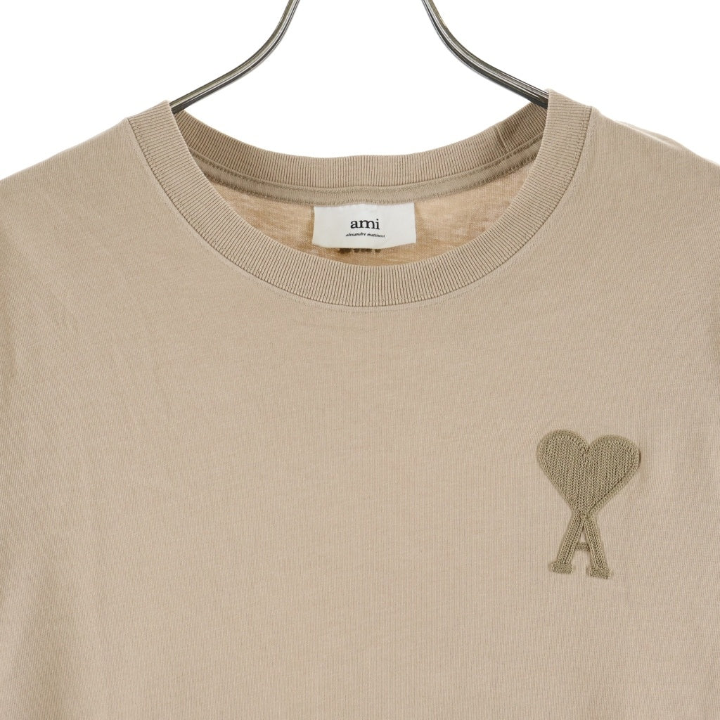 AMI Alexandre Mattiussi(アミアレクサンドルマテュッシ) T-Shirt ロゴ刺繍 半袖Tシャツ ベージュ A21HJ128.726