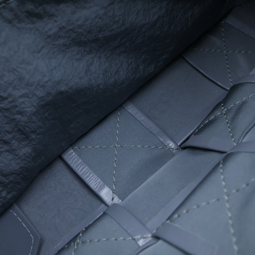 BOTTEGA VENETA(ボッテガヴェネタ) カセット ウエストバッグ ショルダーバッグ グレー レザー レディース