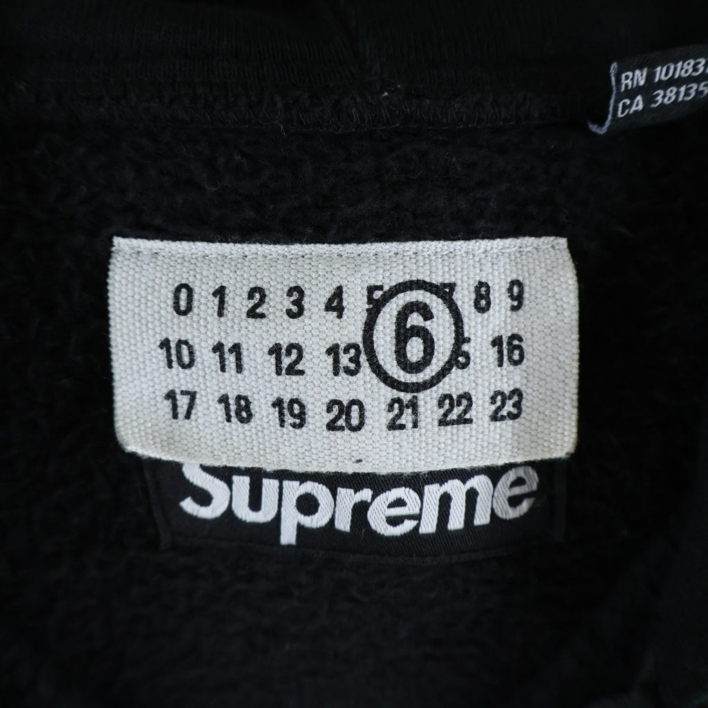 SUPREME(シュプリーム) 26SS ×MM6 Maison Margiela Box Logo Zip Up Hooded Sweatshirt メゾンマルジェラ ペイント加工 ジップアップスウェットパーカー フーディー ブラック SH0GU0053 M25042