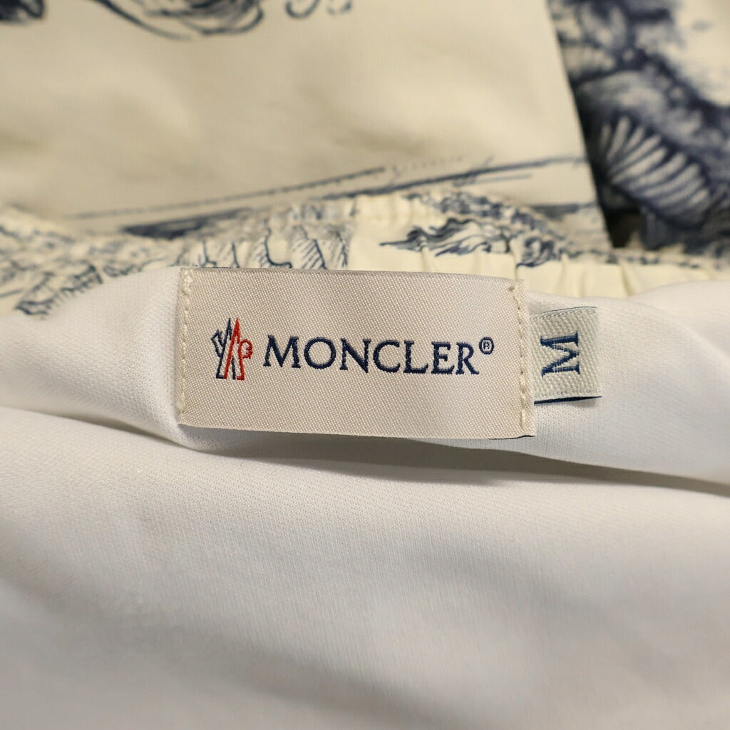 MONCLER(モンクレール) LOGO PATCH DRAWSTRING SWIM SHORTS ロゴパッチ ドローストリング 総柄デザイン ショートパンツ ホワイト L10912C00012