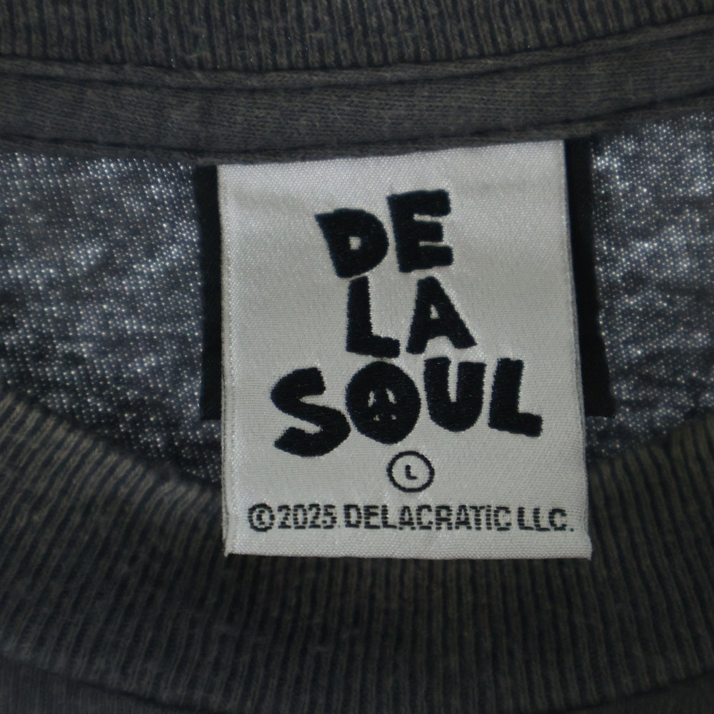 SAINT MICHAEL(セントマイケル) 25AW DE LA SOUL DLS_SS TEE SM-HR1-0000-C18 デラ ソウル 両面プリント半袖Tシャツ カットソー ダークグレー