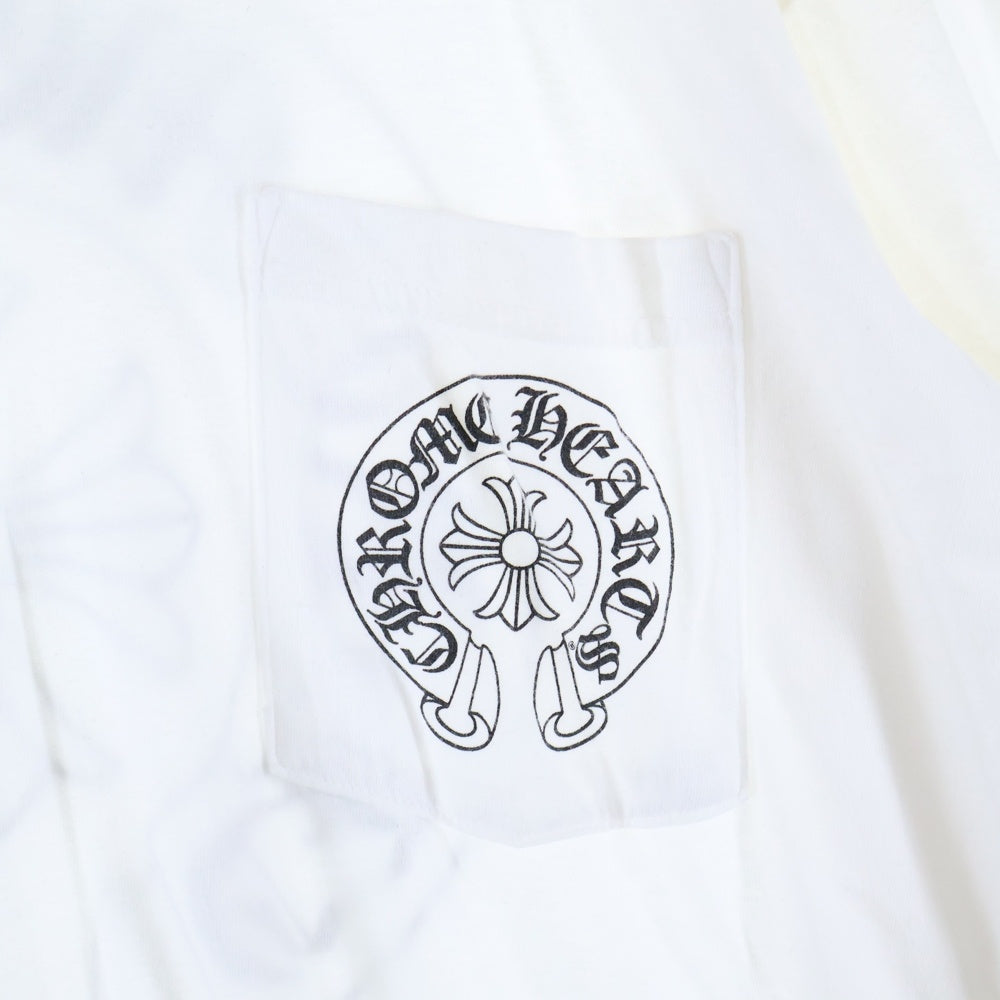 CHROME HEARTS(クロムハーツ) Gradient Logo Horseshoe L/S Tee ネックロゴ グラデーションプリント ロングスリーブ 長袖Tシャツ ホワイト