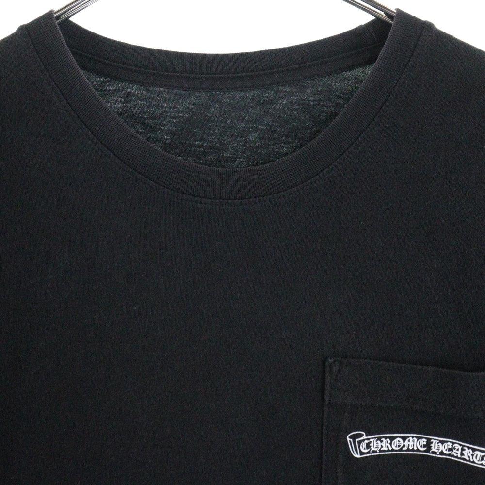 CHROME HEARTS(クロムハーツ) バックスクロールラベルプリント 胸ポケット 半袖Tシャツ カットソー ブラック