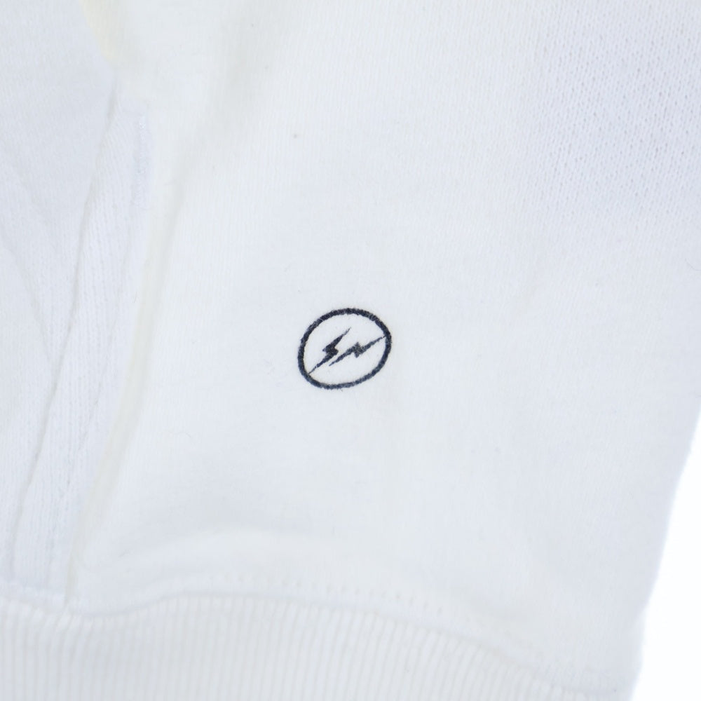 STUSSY(ステューシー) × Fragment the POOL 青山 SSリンクロゴ プルオーバーパーカー ホワイト