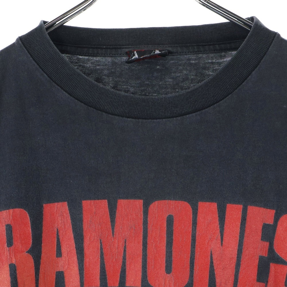 ラモーンズ シャツramones beat on the brat Tシャツ