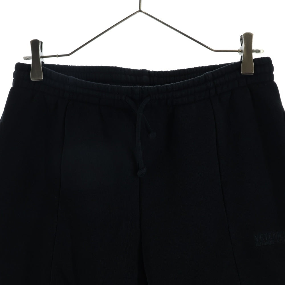 VETEMENTS ヴェトモン 20AW POUR FEMME GARDEROBE HIVER2021 PRET-A-PORTER プールフェム ロゴ刺繍 トラック スウェットパンツ ブラック WAH21TR645 VETEMENTS(ヴェトモン) 20AW POUR FEMME GARDEROBE HIVER2021 PRET-A