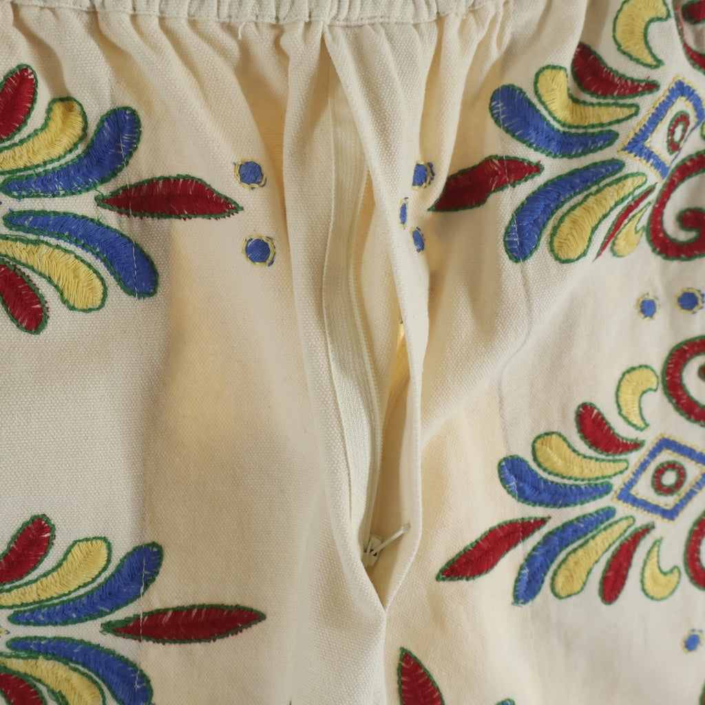 BODE(ボディ) Embroidered Carnival Short MRF22BT009 刺繍 カーニバルショーツ ハーフパンツ ベージュ