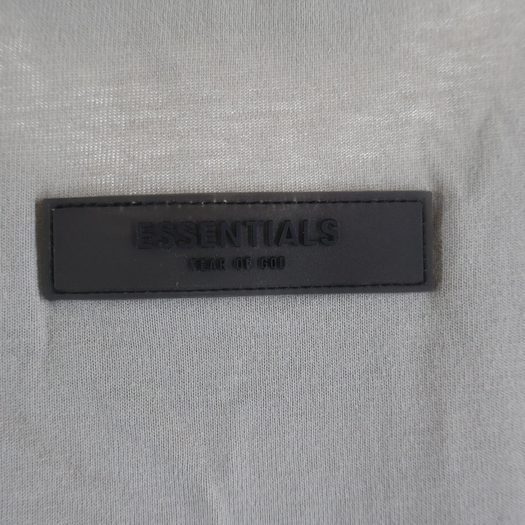 FEAR OF GOD ESSENTIALS(フィアオブゴッド エッセンシャルズ) S/S T-SHIRT フェルトロゴ 半袖Tシャツ ベージュ
