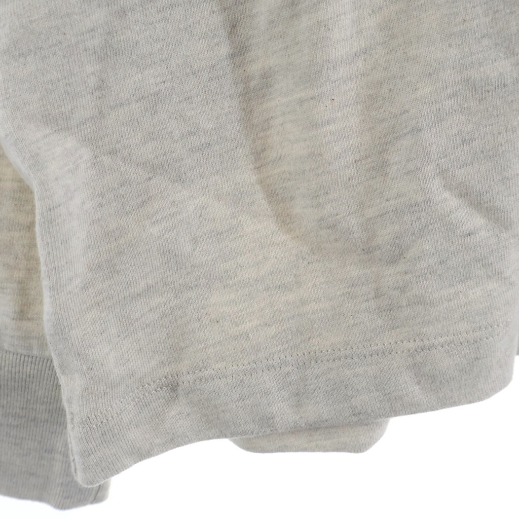 FEAR OF GOD ESSENTIALS(フィアオブゴッド エッセンシャルズ) L/S T-SHIRT フェルトロゴ 長袖Tシャツ ロンT グレージュ