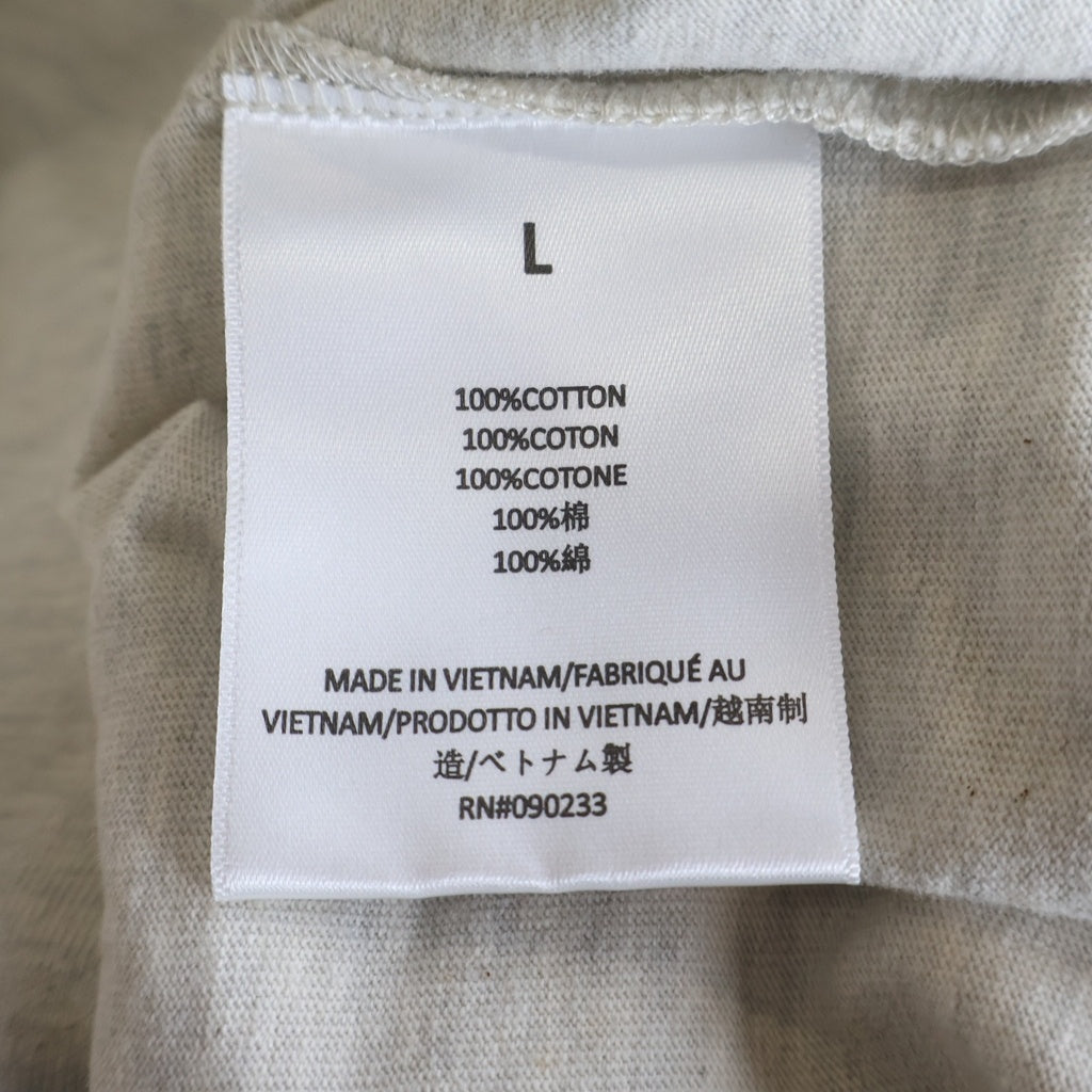 FEAR OF GOD ESSENTIALS(フィアオブゴッド エッセンシャルズ) L/S T-SHIRT フェルトロゴ 長袖Tシャツ ロンT グレージュ
