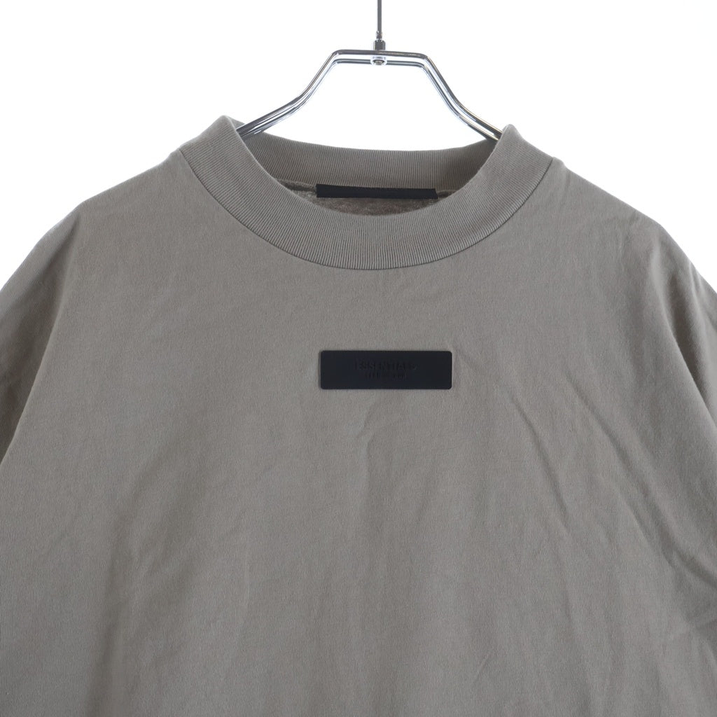FEAR OF GOD ESSENTIALS(フィアオブゴッド エッセンシャルズ) S/S T-SHIRT ラバーロゴ 半袖Tシャツ ベージュ