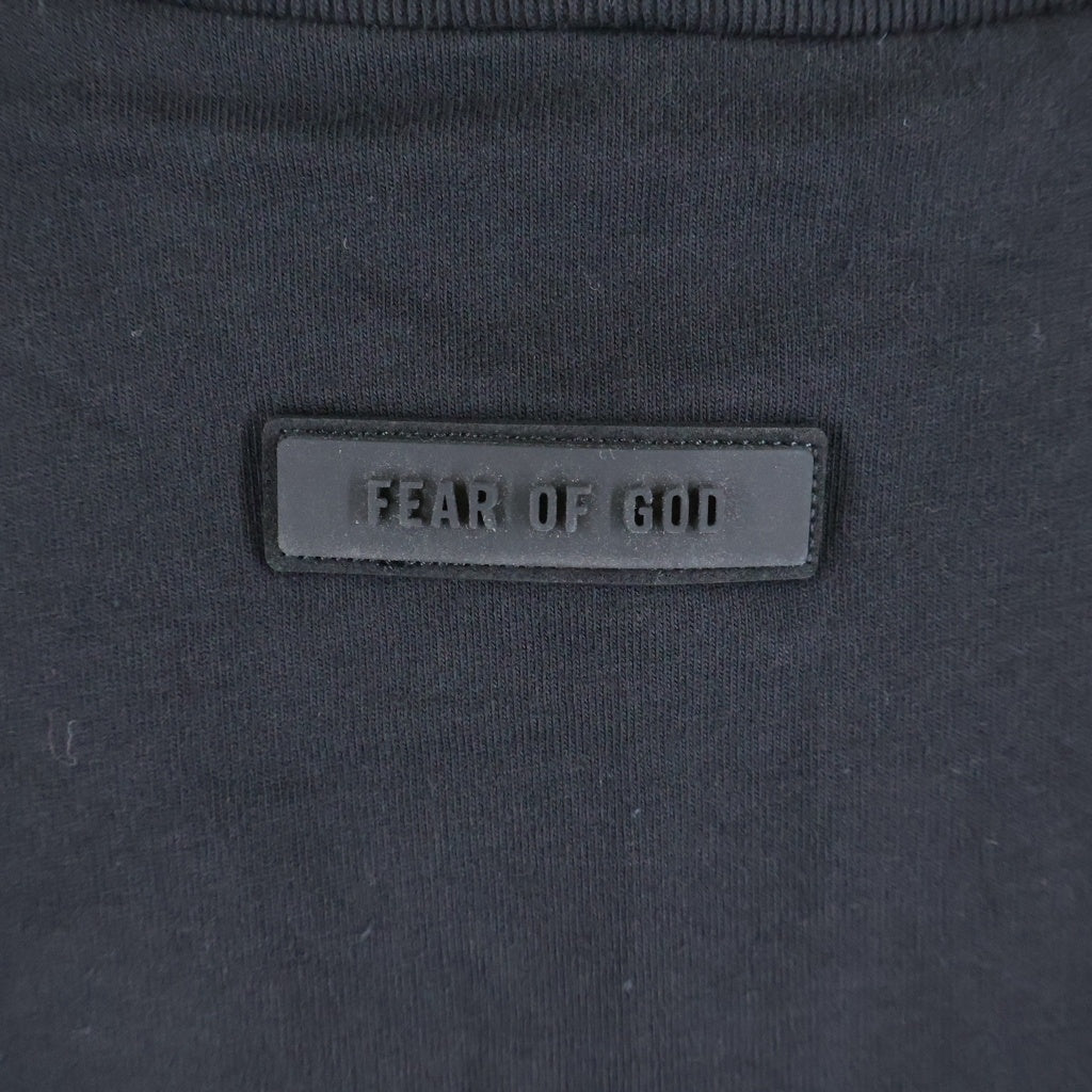 FEAR OF GOD ESSENTIALS(フィアオブゴッド エッセンシャルズ) S/S T-SHIRT フロントラバーロゴ 半袖Tシャツ ブラック