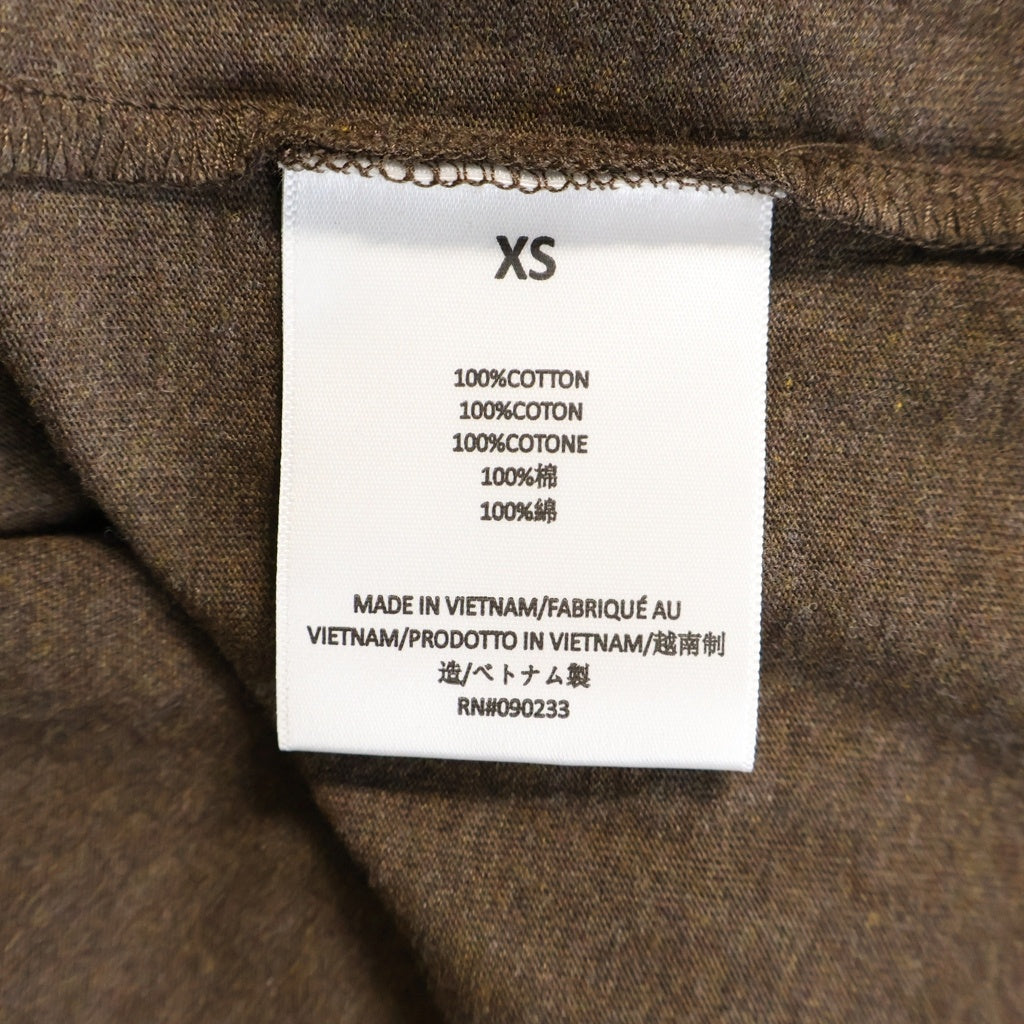 FEAR OF GOD ESSENTIALS(フィアオブゴッド エッセンシャルズ) L/S T-SHIRT ラバーロゴ 長袖Tシャツ ロンT ブラウン