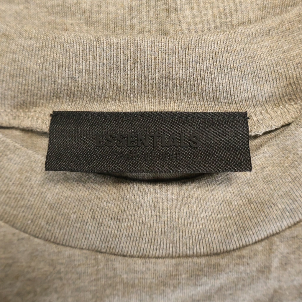 FEAR OF GOD ESSENTIALS(フィアオブゴッド エッセンシャルズ) L/S T-SHIRT ラバーロゴ 長袖Tシャツ ロンT グレー