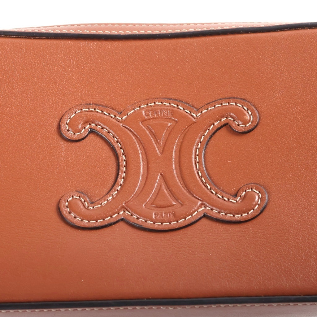 CELINE(セリーヌ) Cuir Triomphe Camera Bag キュイル トリオンフ レザーカメラバッグ ショルダーバッグ ブラウン 10J583DR8 レディース