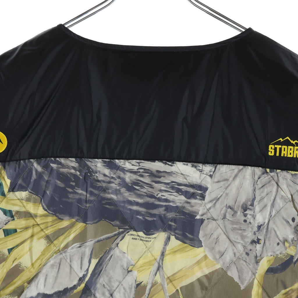 Marmot(マーモット) × STABRIDGE 750FP Down T-Shirt River Stone スタブリッジ スナップボタン ドローコード 総柄半袖ダウン ブラウン MTFW25MDW352AP