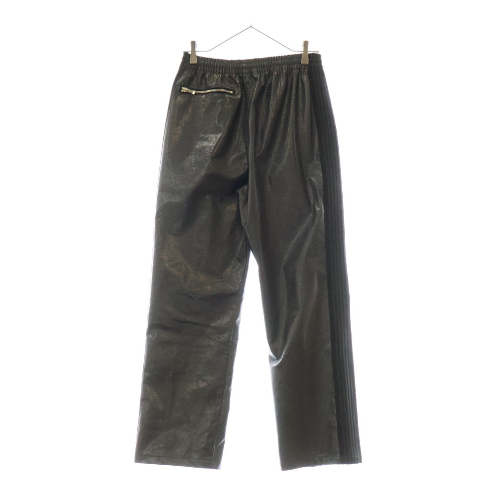 Needles(ニードルス) 24AW×NUBIAN TRACK PANTS SYNCETIC LEATHER EXCLUSIVE NS1585 ヌビアン トラックパンツ フェイクレザー ブラック