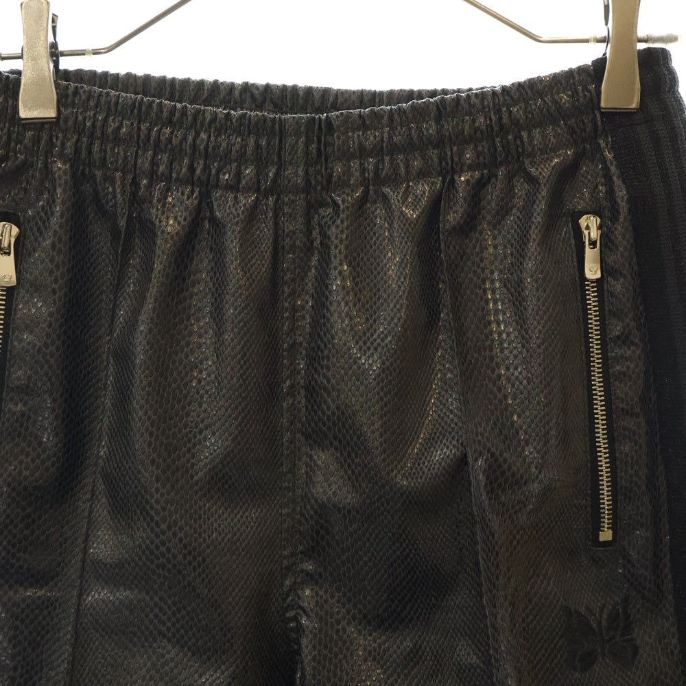 Needles(ニードルス) 24AW×NUBIAN TRACK PANTS SYNCETIC LEATHER EXCLUSIVE NS1585 ヌビアン トラックパンツ フェイクレザー ブラック