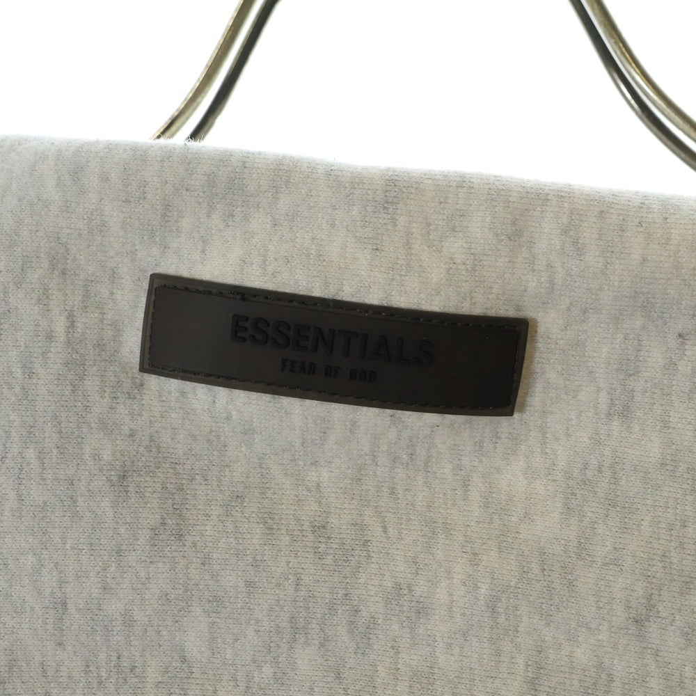 ESSENTIALS FEAR OF GOD(エッセンシャル フィアオブゴッド) Flocky Back Logo Sweat Pullover Parka フロッキーバックロゴプリントスウェットプルオーバーパーカー グレー