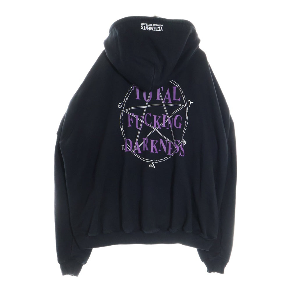 VETEMENTS(ヴェトモン) 16AW Total Fucking Darkness Hoodie トータルファッキンダークネスプルオーバーパーカー ブラック MH17TP17