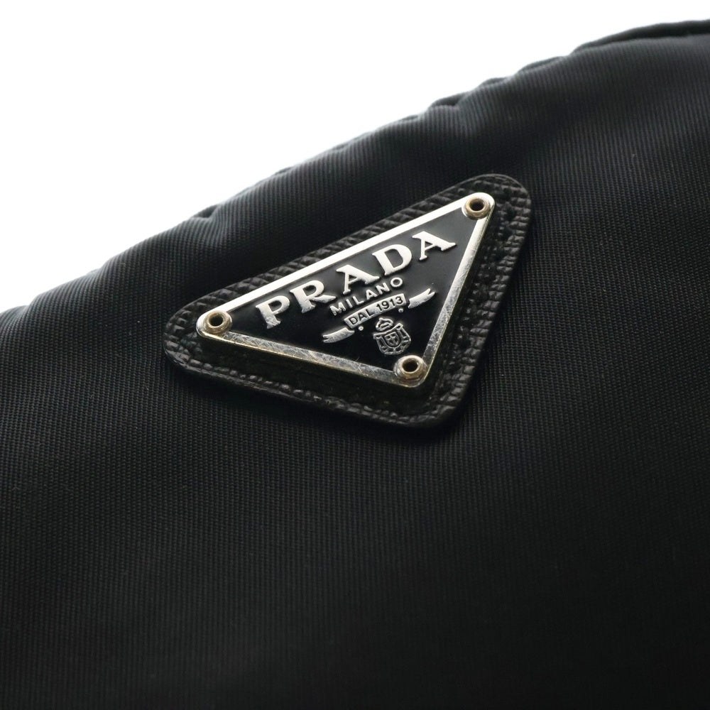PRADA(プラダ) REーNYLON リナイロン 三角ロゴプレート付きポーチ 小物 ブラック