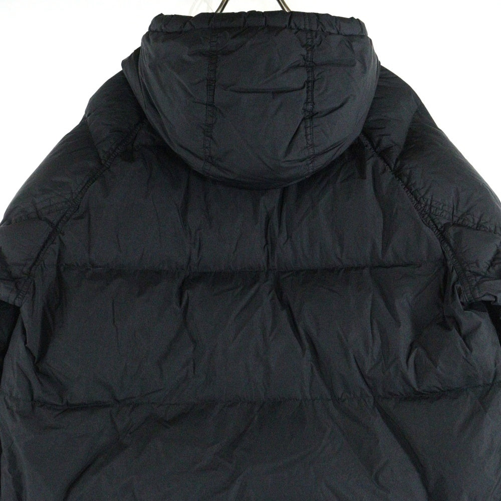 STONE ISLAND(ストーンアイランド) GARMENT DYED CRINKLE REPS RECYCLED NYLON DOWN ロゴワッペン ナイロンダウンジャケット ブラック 791540723