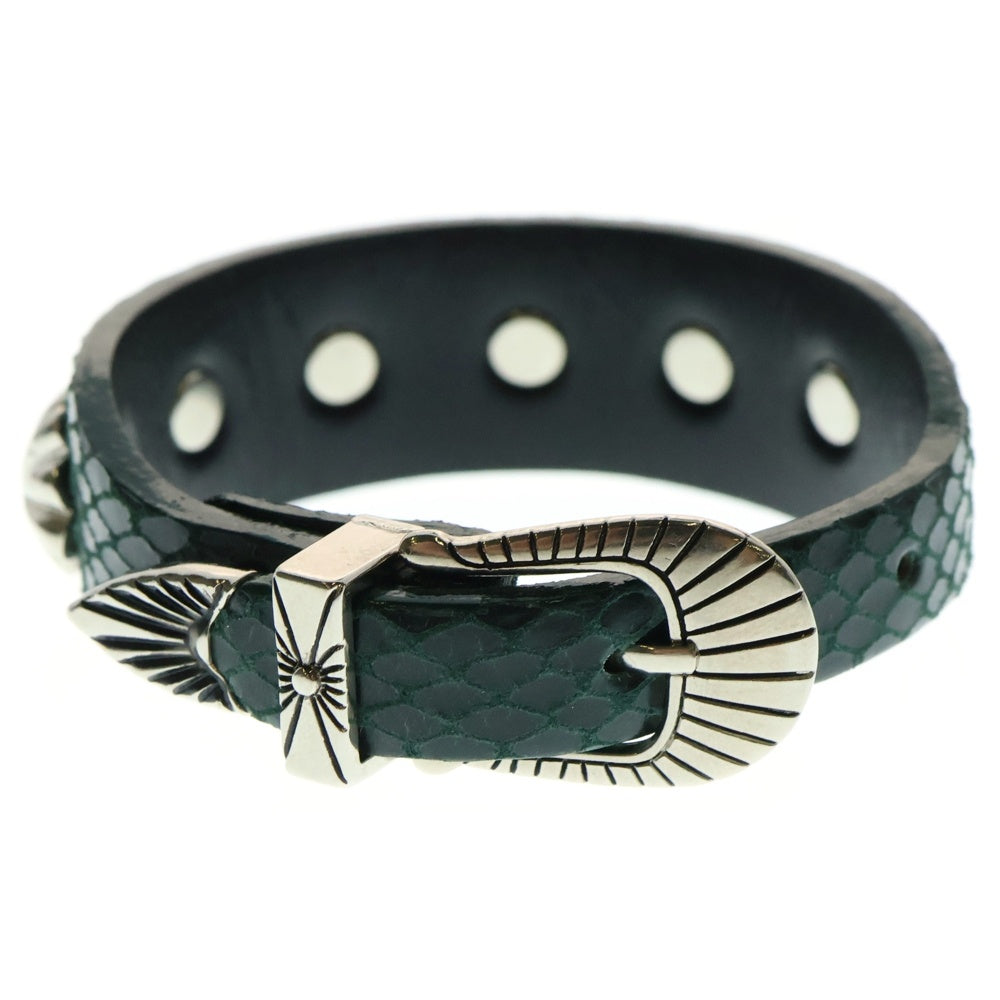 TOGA(トーガ) CONCHO LEATHER BANGLE コンチョレザーバングル ブレスレット グリーン/シルバー TZ241-AK942
