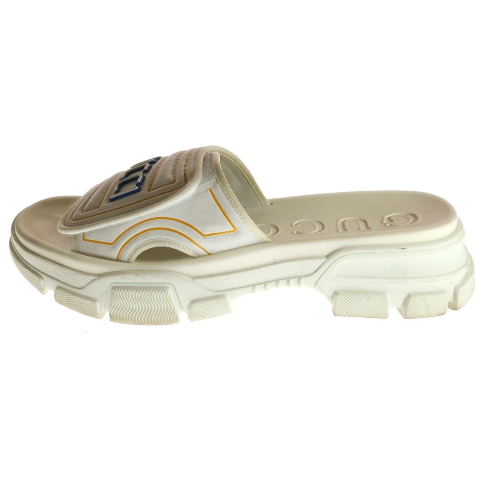 GUCCI(グッチ) シグネチャーロゴ エンボススライド サンダル シューズ ホワイト/イエロー 575072