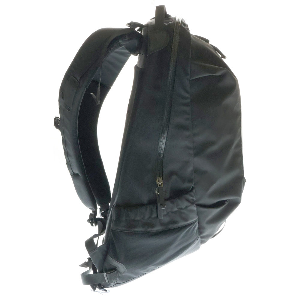 ARC'TERYX(アークテリクス) ARRO 22 BACKPACK ロゴ アロー バックパック リュック ブラック 24016
