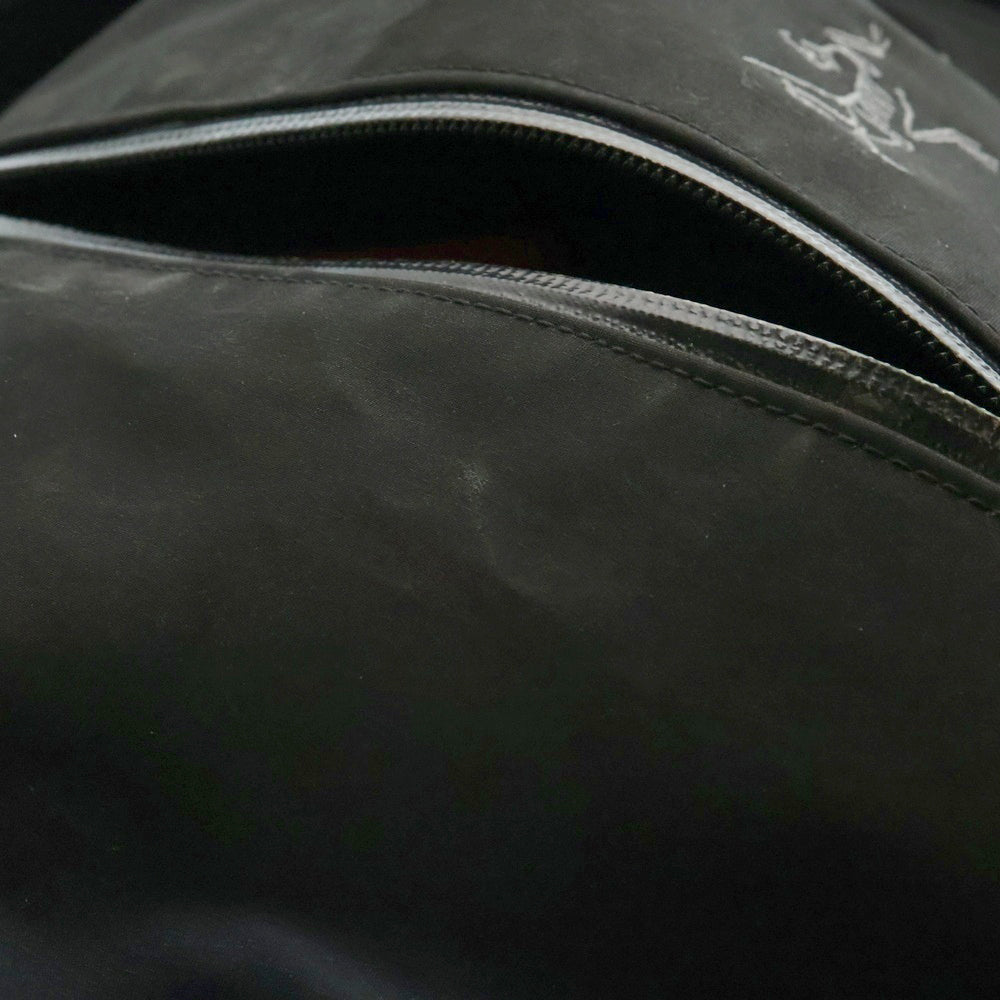 ARC'TERYX(アークテリクス) ARRO 22 BACKPACK ロゴ アロー バックパック リュック ブラック 24016