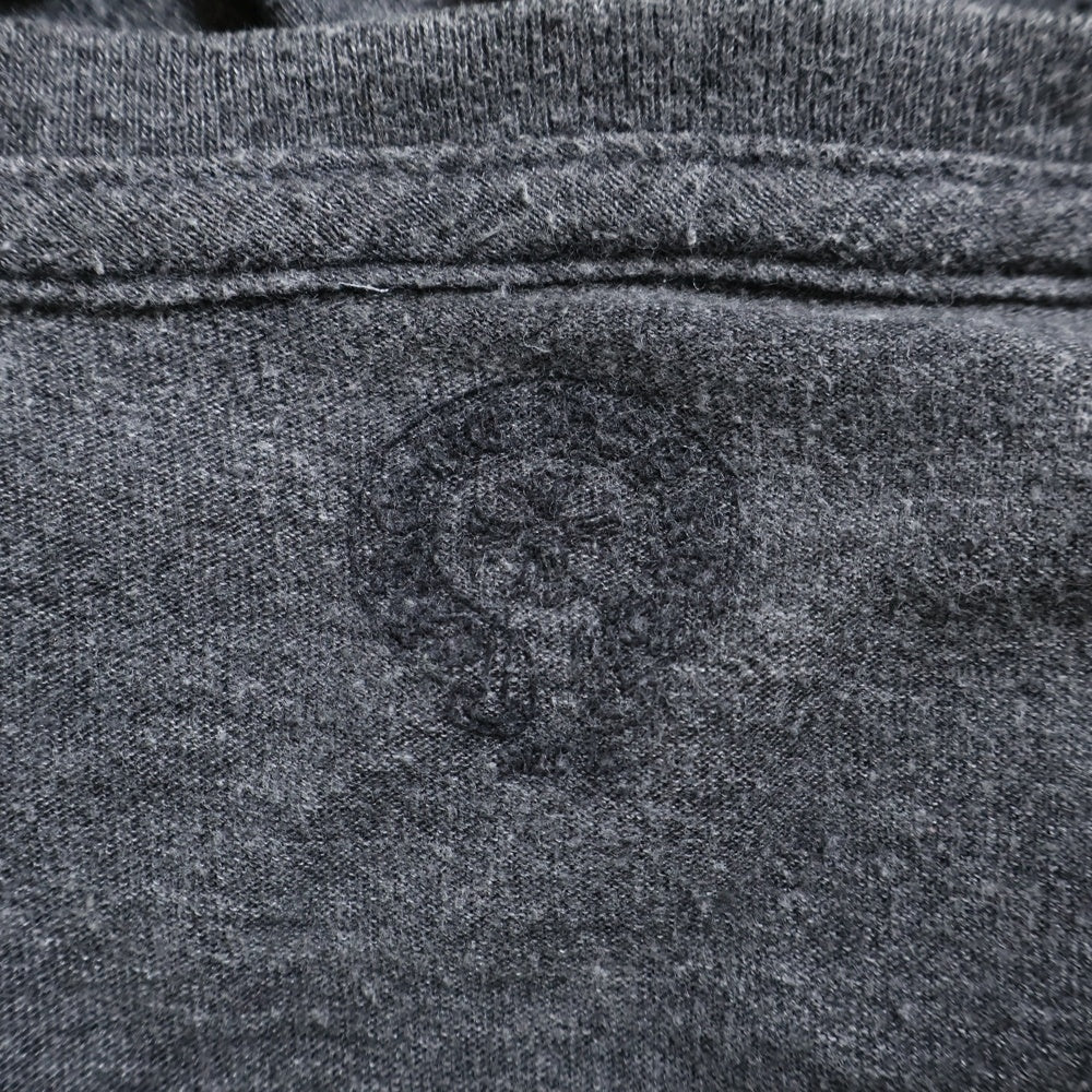 CHROME HEARTS(クロムハーツ) Horseshoe Back ホースシュー バック プリント Vネック コットン 半袖Tシャツ カットソー グレー/レッド