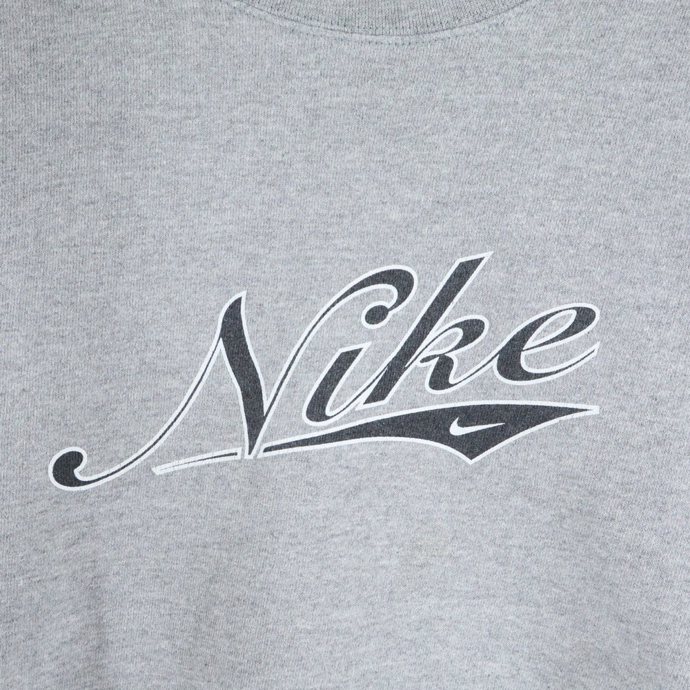 NIKE(ナイキ) 90's 筆記体ロゴ スウェットクルーネックシャツ トレーナー グレー 67055-0399