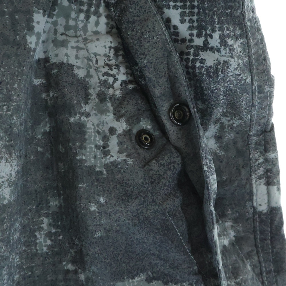 STONE ISLAND(ストーンアイランド) 24SS CAMOUFLAGE NYLON PANTS ロゴパッチ ガーメントダイ カモフラージュナイロンパンツ グレー 8015662E1