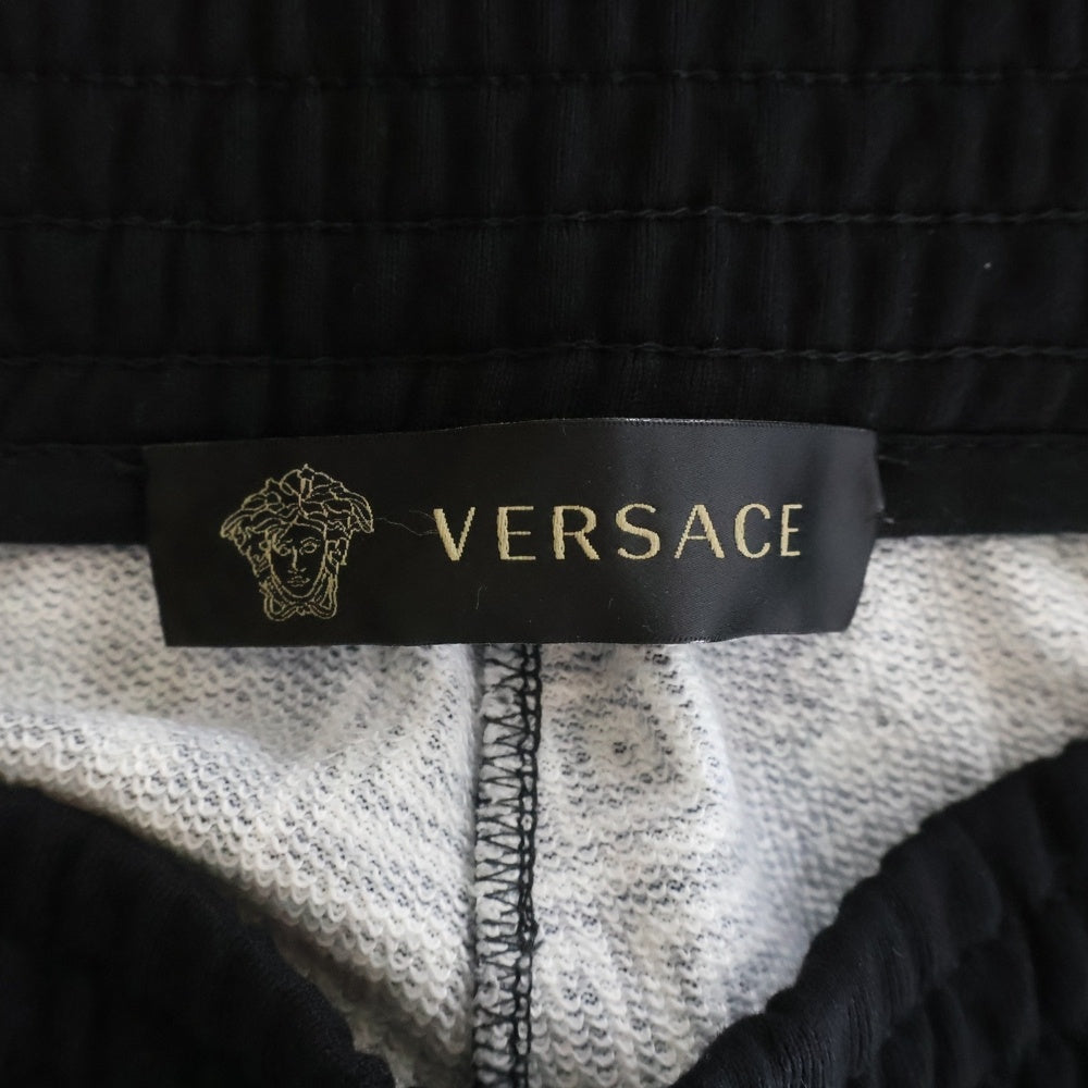 VERSACE(ヴェルサーチ) Bandana print short heart pants バンダナ柄 ショート ハートパンツ ブラック A230813 A81931