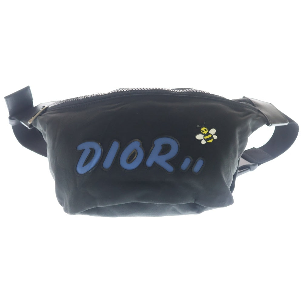 Dior HOMME(ディオールオム) ×KAWS カウズ ロゴ ナイロンウェストバッグ ボディバッグ ブラック 1KWPO100YLE レディース