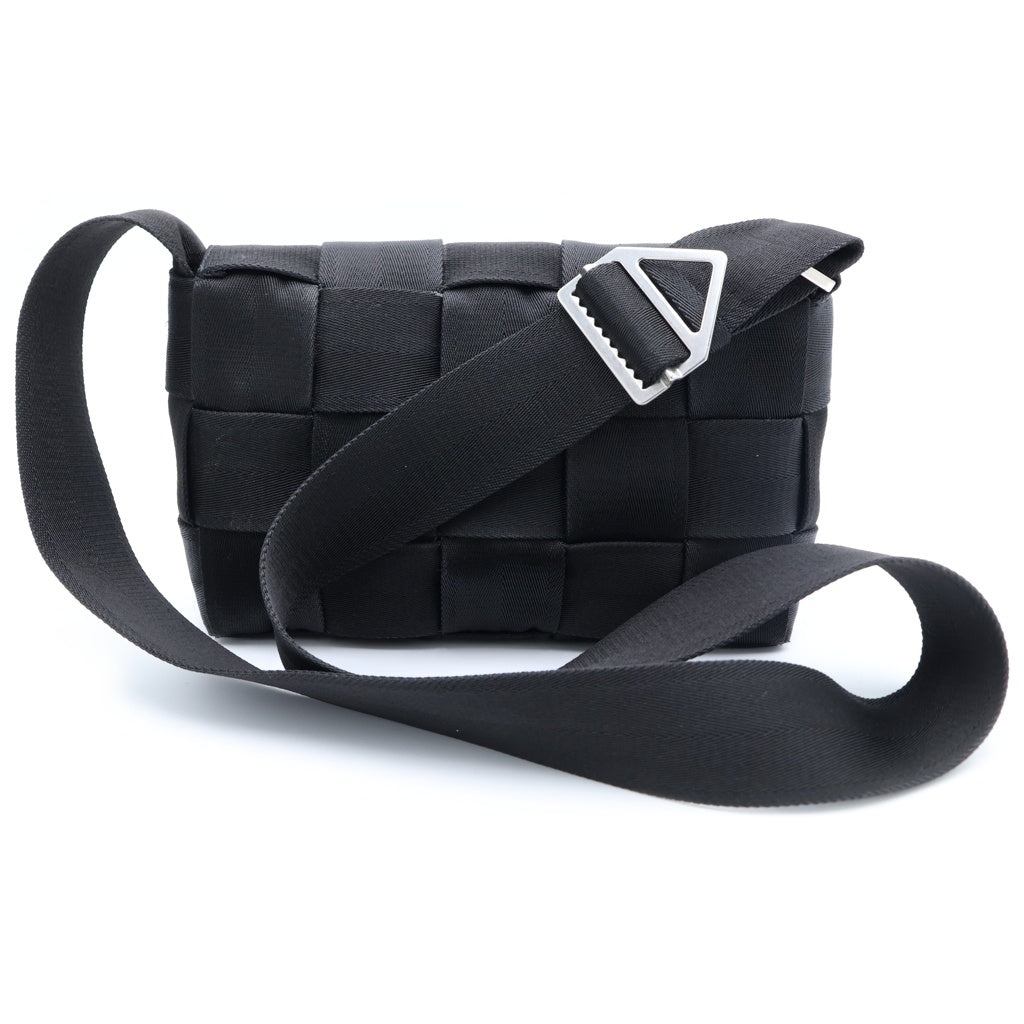 BOTTEGA VENETA(ボッテガヴェネタ) カセット スモール マキシイントレチャート キャンバス ショルダーバッグ メッセンジャーバッグ ブラック レディース