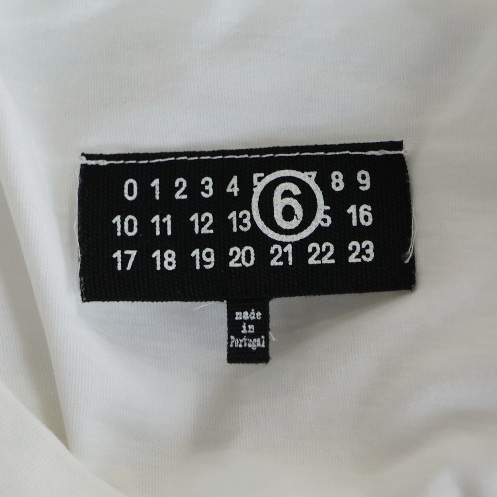 MM6 Maison Margiela(エムエムシックスメゾンマルジェラ) 24SS フロントカレンダータグ 半袖Tシャツ クルーネックカットソー ホワイト SH0GC0017 S24312