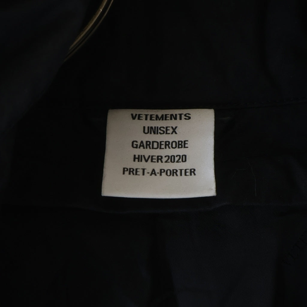 VETEMENTS(ヴェトモン) 19AW INCOGNITO COAT バック刺繍ロゴ ハイネック ロングコート ブラック UAH20JA812