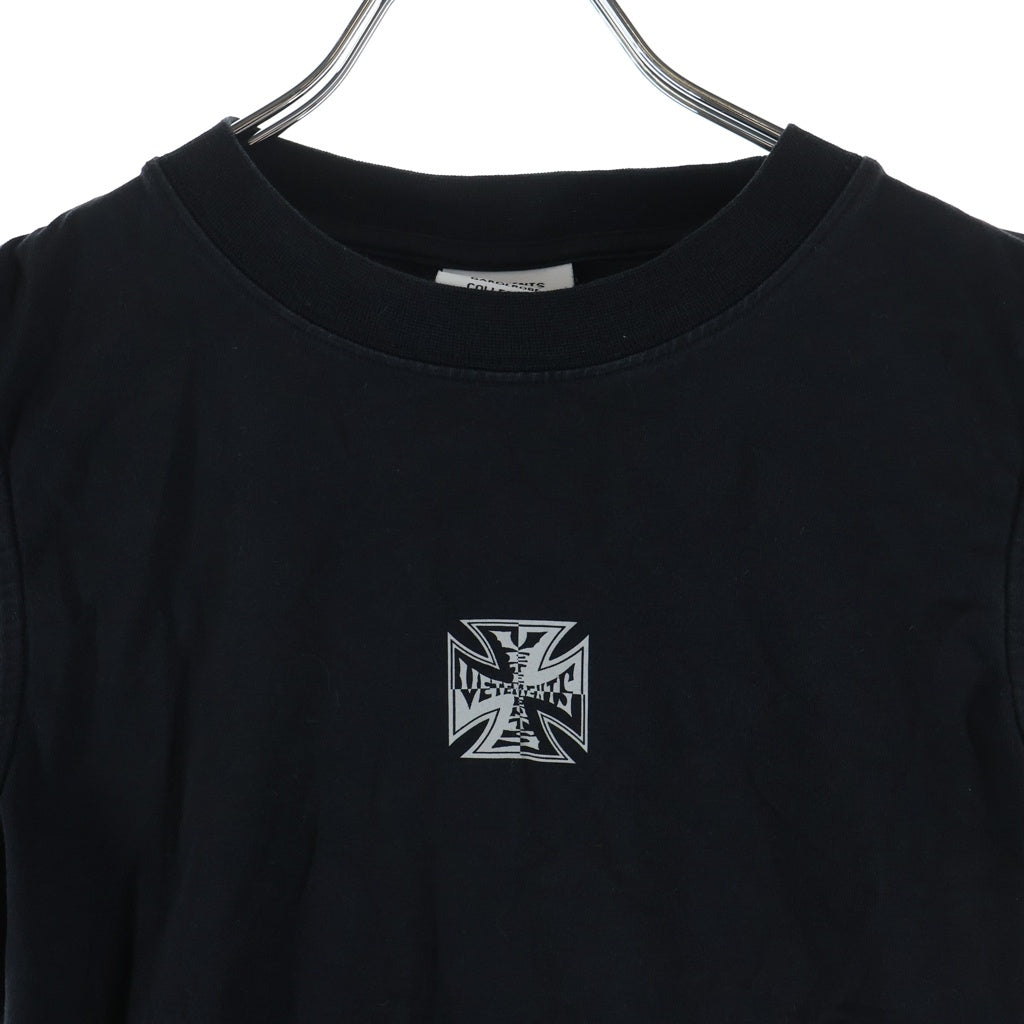 VETEMENTS(ヴェトモン) BIKER CROSS LOGO FRONT SLEEVE TEE バイカー クロスロゴ フロント スリーブ 半袖Tシャツ カットソー ブラック レディース