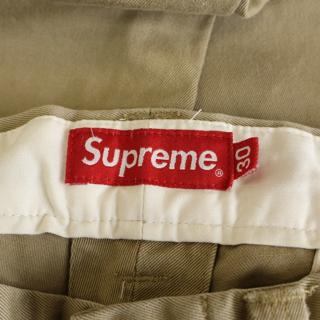SUPREME(シュプリーム) 25AW ロゴガールワッペン チノパンツ ブラウン